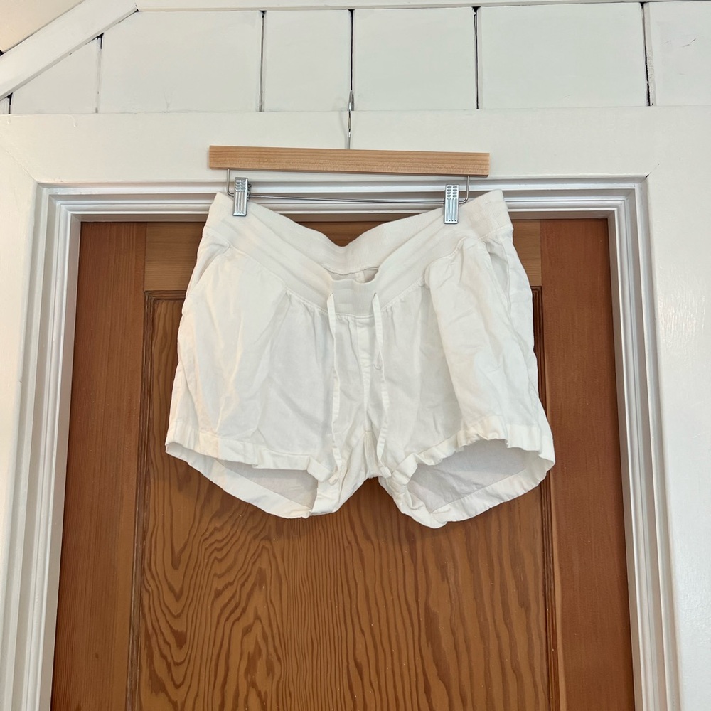 Gap Maternity shorts
